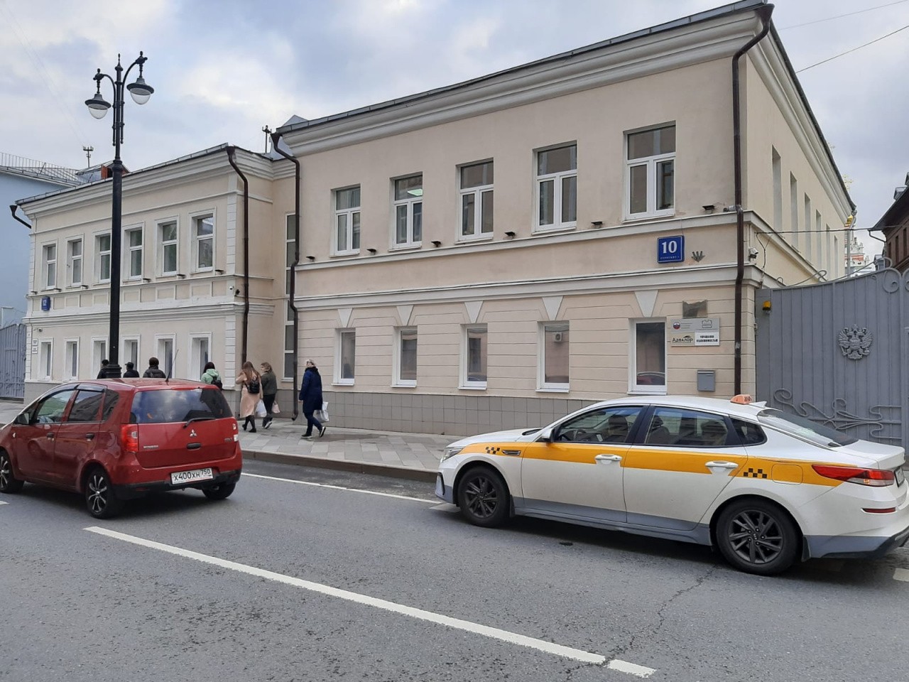 фасад дома, здание по адресу г Москва, ул Большая Ордынка, д 10